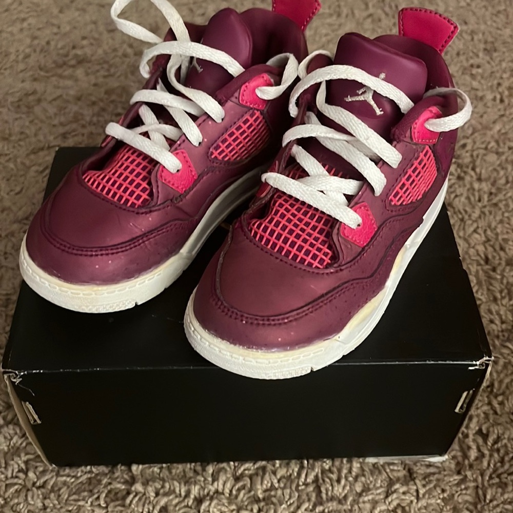 Air Jordan “valentine “ 4s